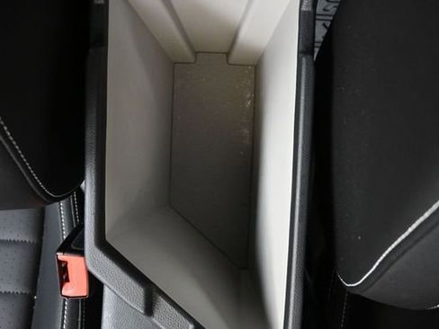 Used 2023 Volkswagen Jetta SE w/ Black Wheel Package image 35