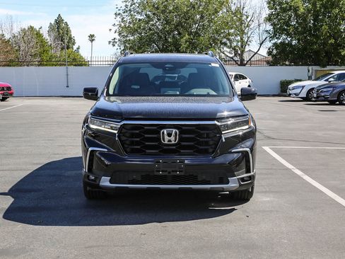 New 2025 Honda Pilot Elite image 2