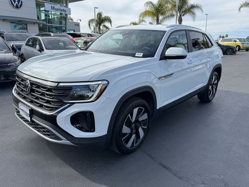 Used 2024 Volkswagen Atlas Cross Sport SE image 5