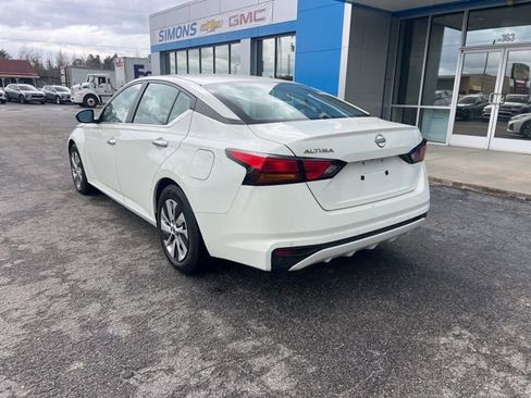 Used 2024 Nissan Altima 2.5 S image 13