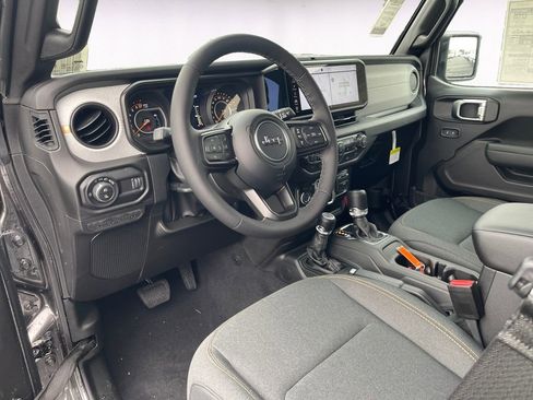 New 2026 Jeep Gladiator Sport AWD/4WD image 10