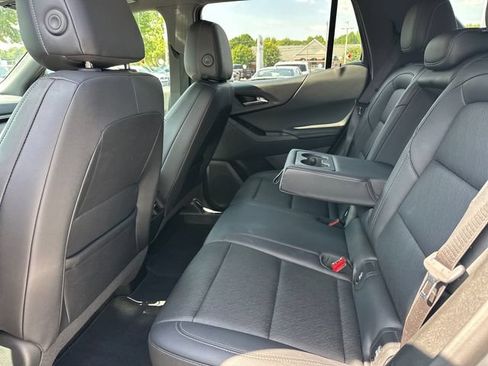 Used 2025 Chevrolet Equinox LT w/ Convenience Package II AWD/4WD image 15