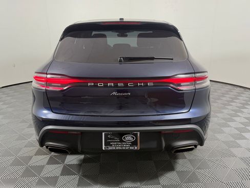 Used 2022 Porsche Macan AWD/4WD image 10