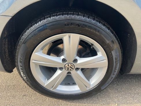 Used 2015 Volkswagen Passat 1.8T Limited Edition image 12