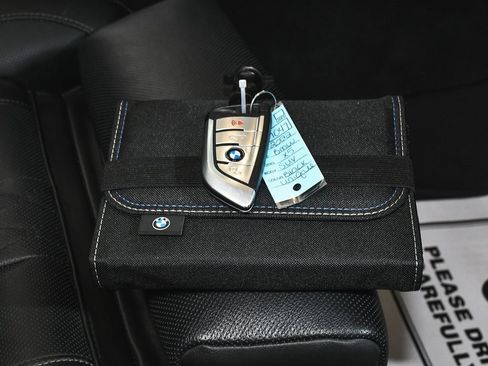 Used 2022 BMW X5 M50i w/ Executive Package image 70