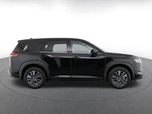 Used 2025 Nissan Pathfinder SV FWD image 9