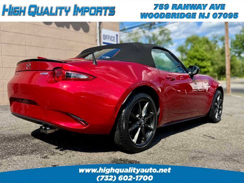 Used 2016 MAZDA MX-5 Miata Club RWD image 11