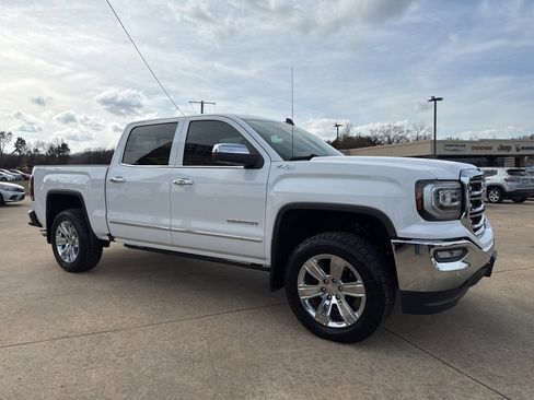 Used 2018 GMC Sierra 1500 SLT image 3