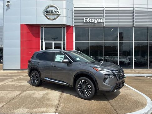 New 2026 Nissan Rogue Platinum AWD/4WD image 1