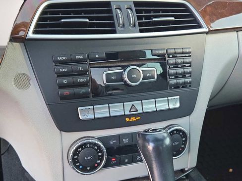 Used 2012 Mercedes-Benz C 250 Sedan image 25