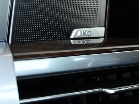 Used 2025 Cadillac Escalade Sport Platinum image 39