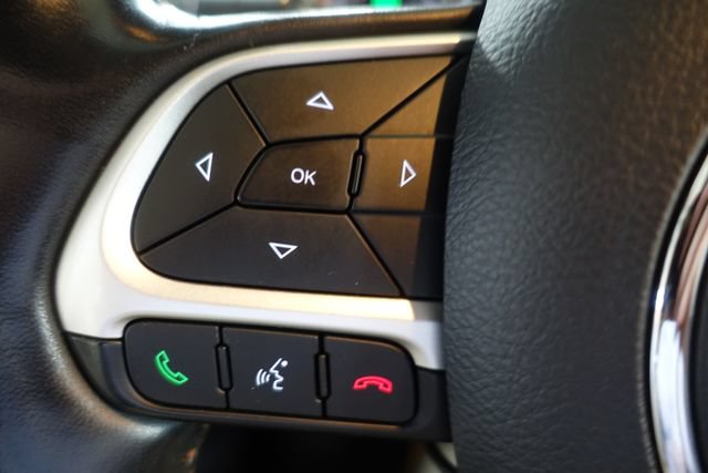 Used 2020 Jeep Compass Limited AWD/4WD image 13