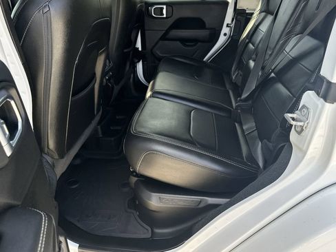 Used 2022 Jeep Wrangler Unlimited Sahara w/ Cold Weather Group image 21