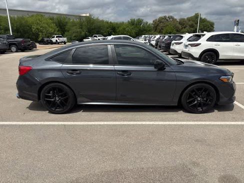 Used 2022 Honda Civic Sport image 6