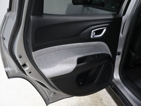 Certified 2023 Jeep Compass Latitude image 20