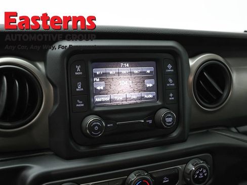 Used 2021 Jeep Wrangler Unlimited Sport AWD/4WD image 12