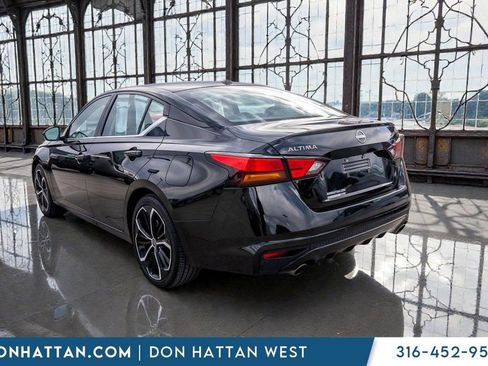Used 2024 Nissan Altima 2.5 SR image 29