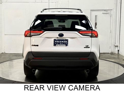 Used 2023 Toyota RAV4 LE AWD/4WD image 9