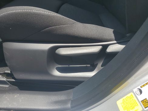 Used 2025 Toyota Corolla SE FWD image 22