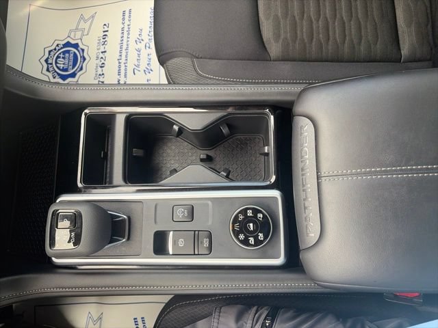 Used 2025 Nissan Pathfinder SV w/ SV Premium Package AWD/4WD image 24