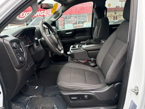 Used 2022 Chevrolet Silverado 2500 Custom w/ Custom Convenience Package AWD/4WD image 21