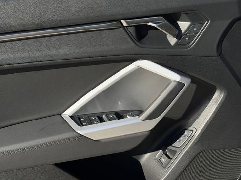 Used 2025 Audi Q3 2.0T Premium image 12