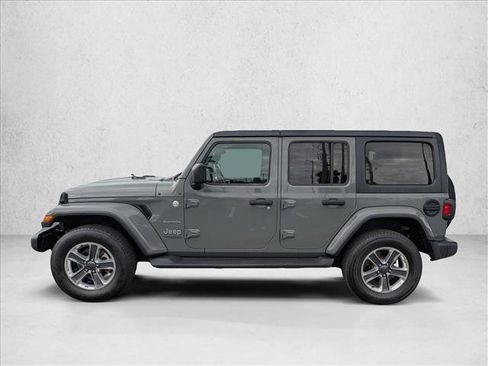 Used 2021 Jeep Wrangler Unlimited Sahara image 9