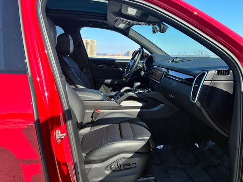 Certified 2023 Porsche Cayenne image 14