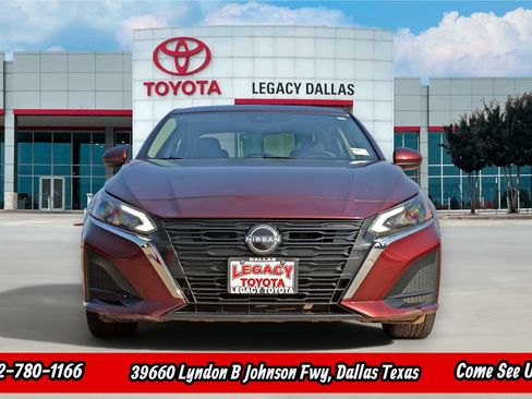 Used 2023 Nissan Altima 2.5 SV AWD/4WD image 4