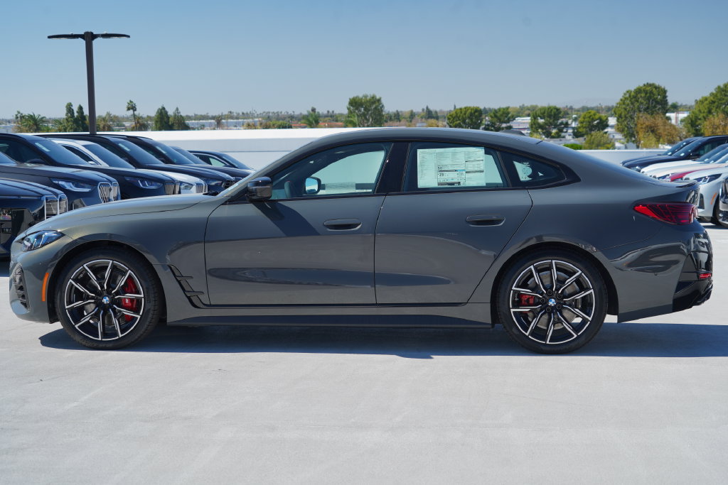 New 2027 BMW M440i w/ Premium Package RWD image 4