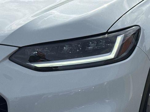 Certified 2023 Honda HR-V LX image 10