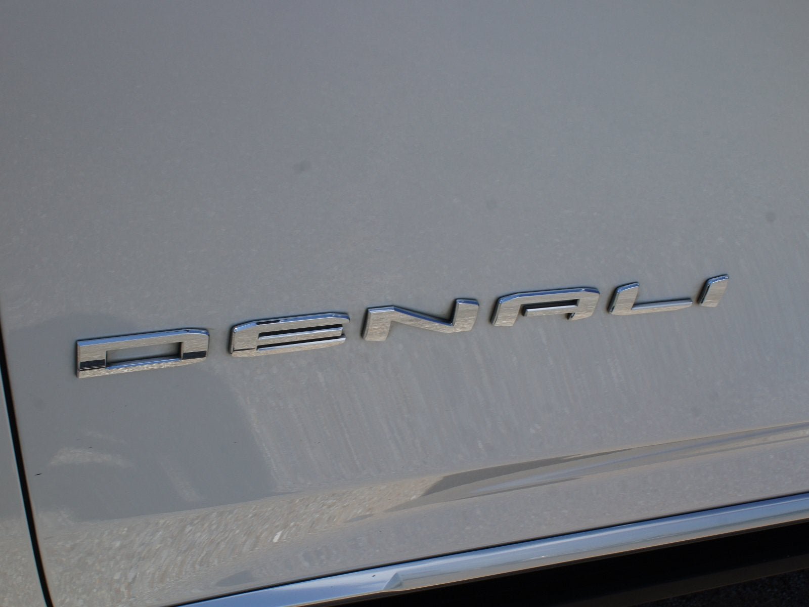 Used 2022 GMC Yukon XL Denali RWD image 20