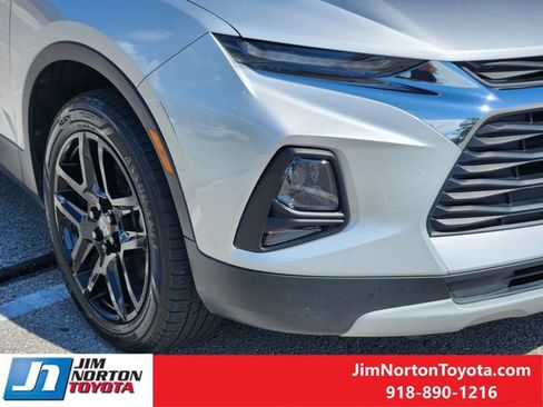 Used 2020 Chevrolet Blazer LT w/ Sound & Technology Package FWD image 10