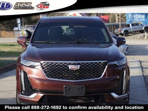 Used 2023 Cadillac XT6 Premium Luxury w/ Technology Package image 2