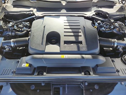 Used 2021 Land Rover Range Rover Westminster Edition image 16