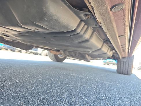 Used 2010 Toyota Highlander SE image 15