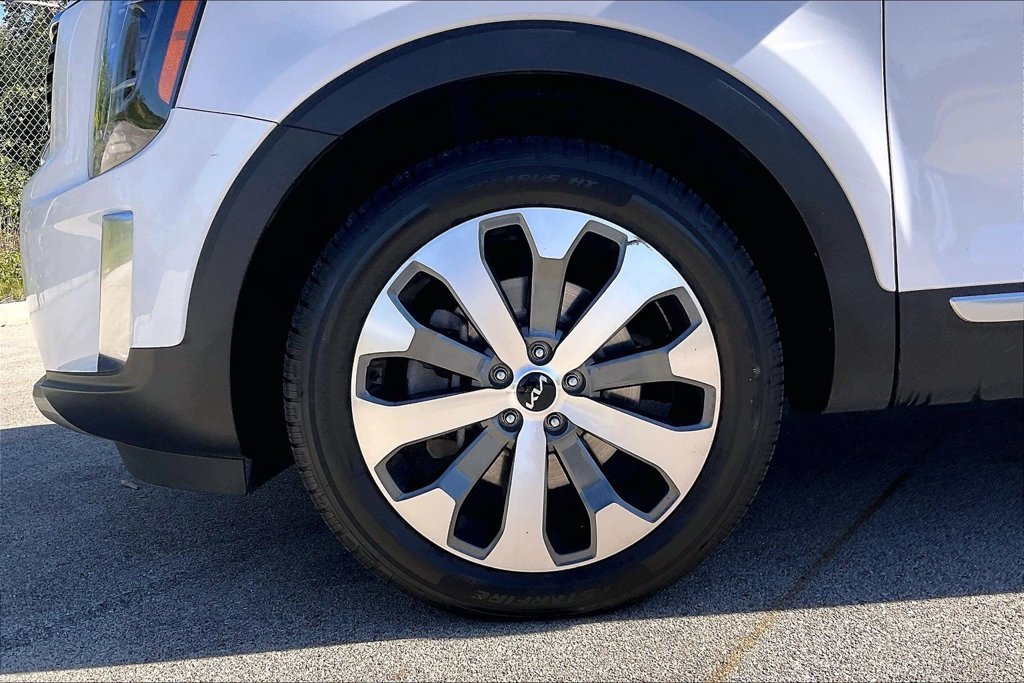 Used 2022 Kia Telluride S FWD image 9
