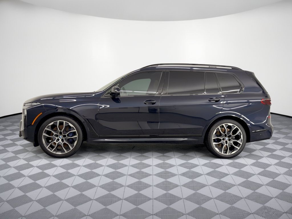 Used 2024 BMW X7 xDrive40i w/ M Sport Package AWD/4WD image 2