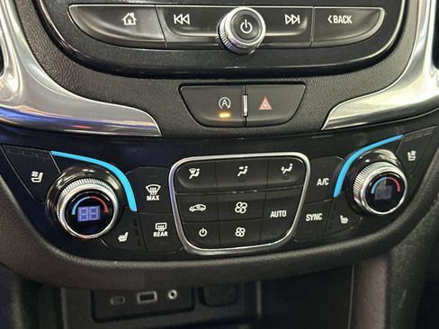 Used 2023 Chevrolet Equinox Premier FWD image 19