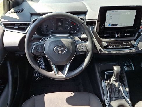 Used 2024 Toyota Corolla SE FWD image 12