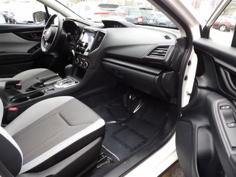 Used 2020 Subaru Crosstrek 2.0i image 11