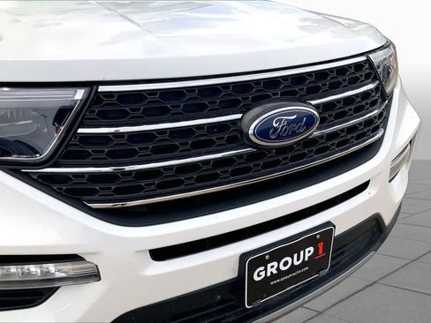 Used 2022 Ford Explorer XLT w/ Equipment Group 202A RWD image 37