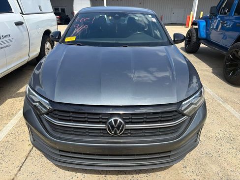 Used 2023 Volkswagen Jetta Sport FWD image 2