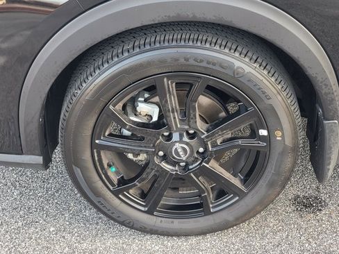 Used 2024 Nissan Kicks SR w/ SR Premium Package image 8