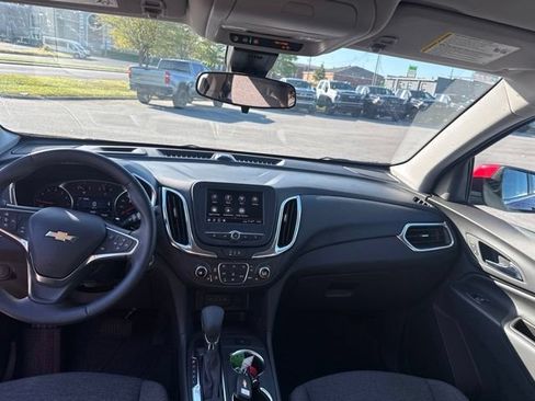 Used 2024 Chevrolet Equinox LT w/ LPO, Floor Liner Package FWD image 26