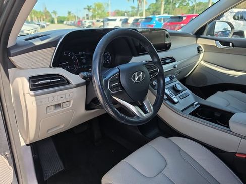Used 2021 Hyundai Palisade SEL w/ Premium Package FWD image 16