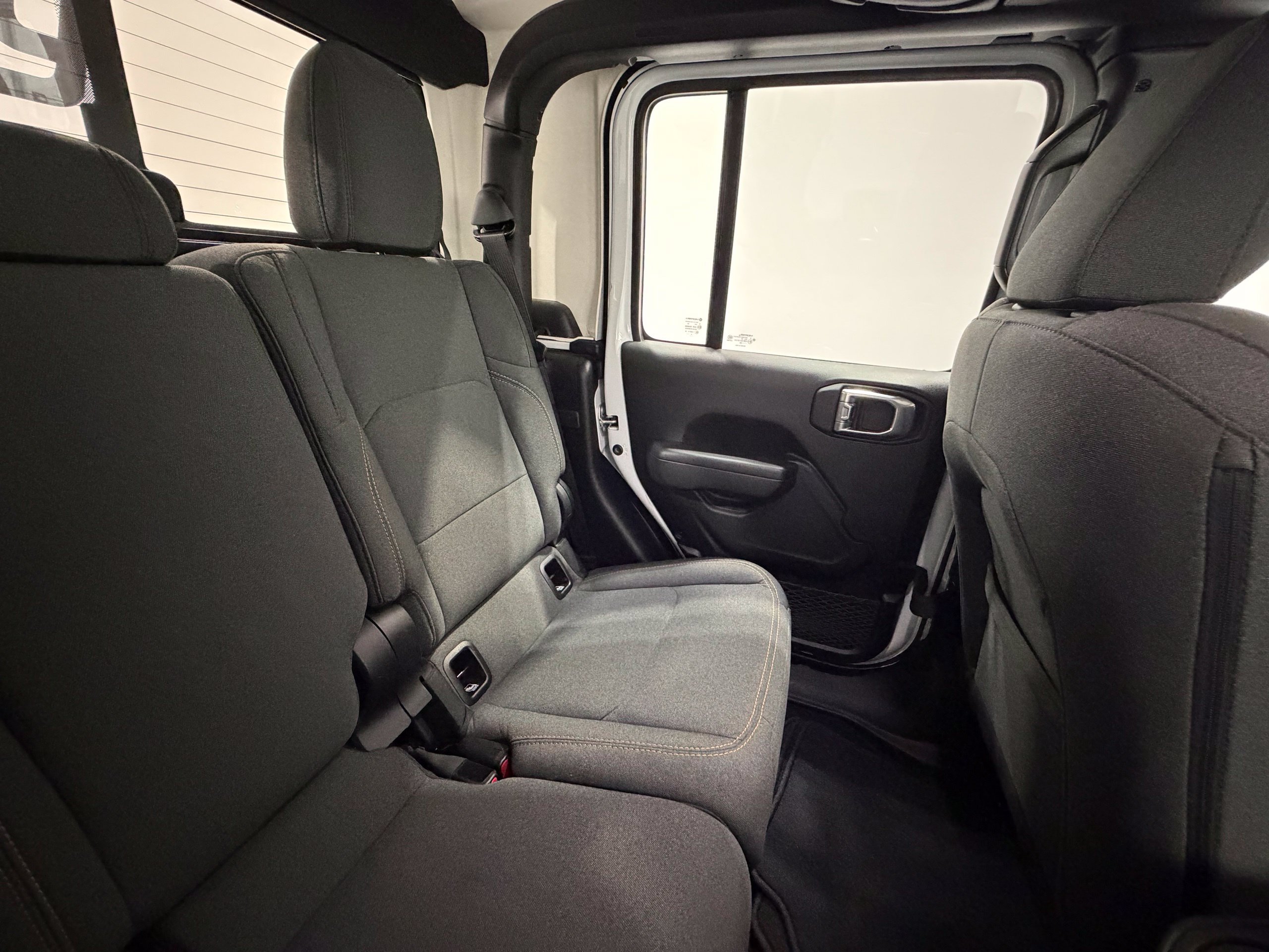 Used 2025 Jeep Gladiator Sport AWD/4WD image 37