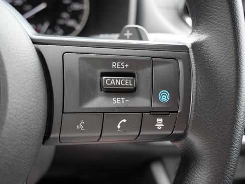 Used 2024 Nissan Rogue SV AWD/4WD image 29