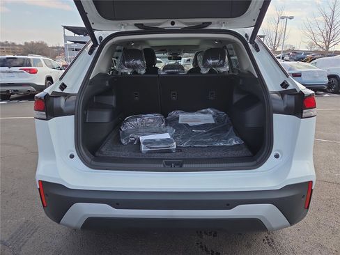 New 2026 Volkswagen Tiguan SE image 5