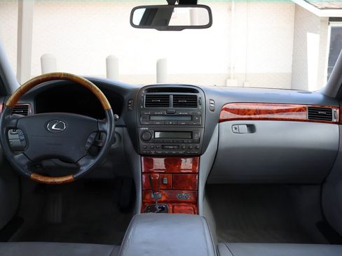 Used 2005 Lexus LS 430 image 16